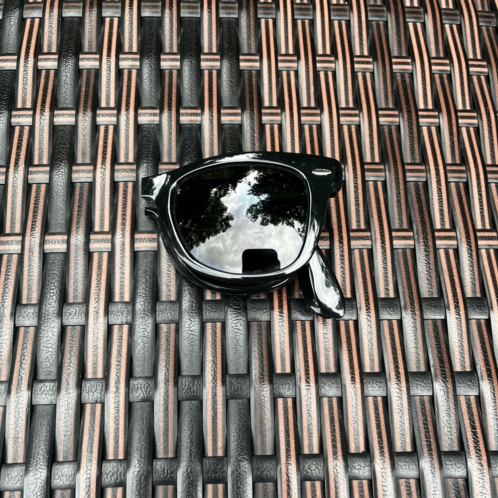 Ray-Ban Folding Wayfarer Square Sunglasses with Cloth and Leather Carrier